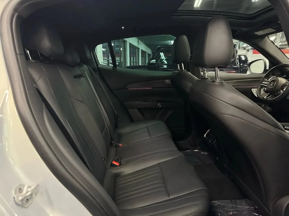 2023 Maserati Grecale - Image 17 of 20