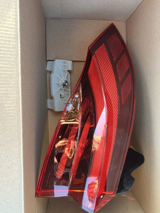 2023 Parts & Memorabilia Bodywork - Image 2 of 4