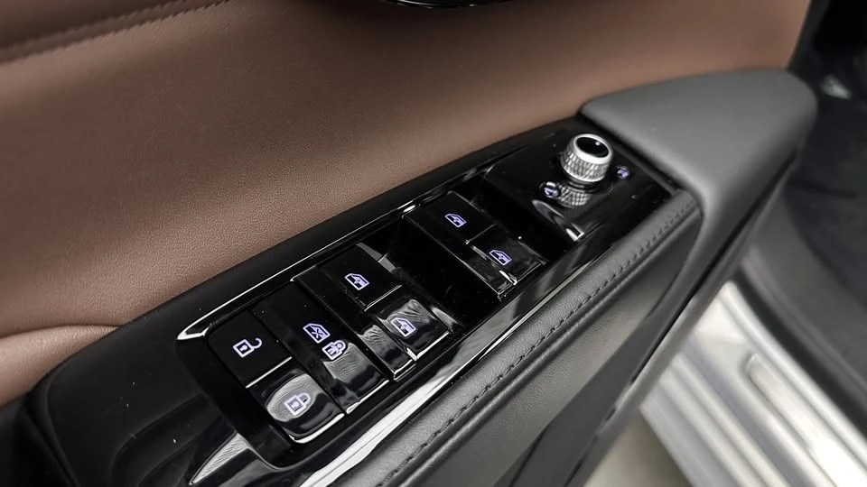 2023 Maserati Grecale - Image 12 of 19