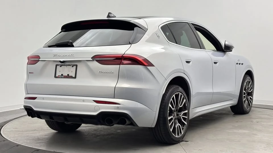 2023 Maserati Grecale - Image 8 of 19