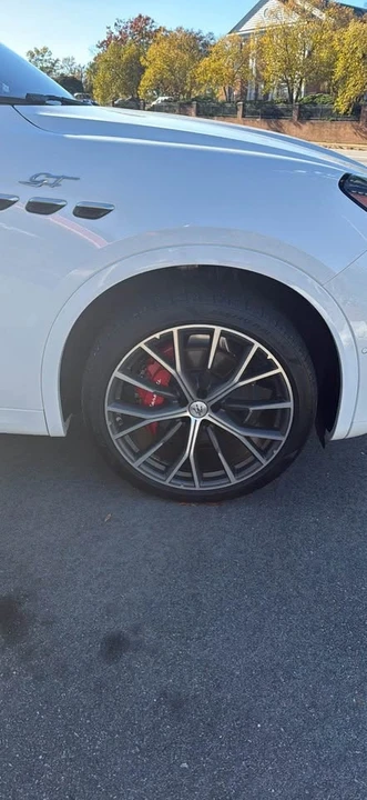 2023 Maserati Grecale - Image 2 of 3