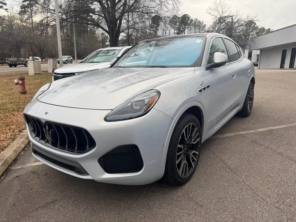 2023 Maserati Grecale - Image 2 of 8