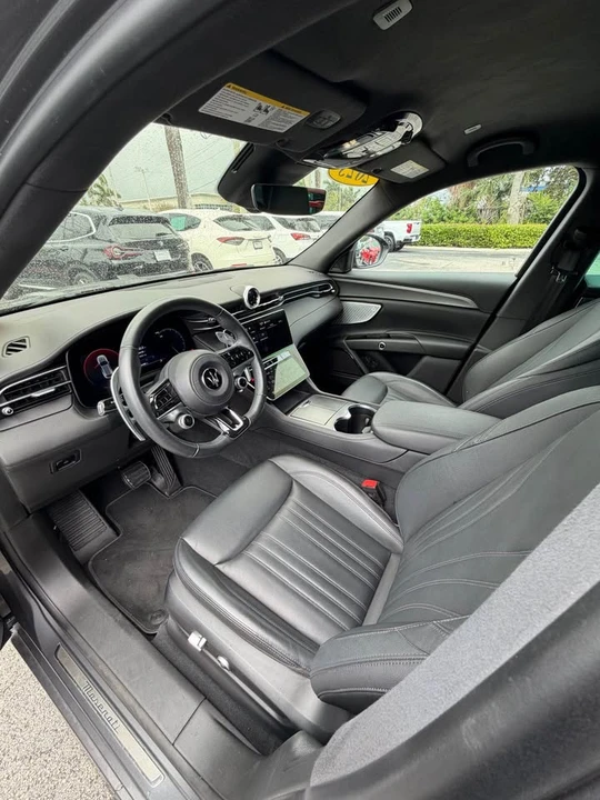 2023 Maserati Grecale - Image 3 of 5