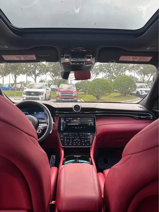 2023 Maserati Grecale - Image 11 of 14