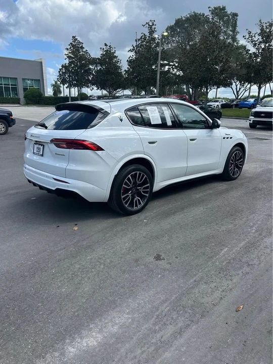 2023 Maserati Grecale - Image 7 of 14