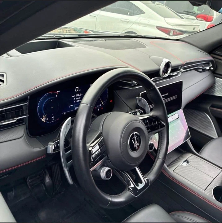 2023 Maserati Grecale - Image 8 of 9