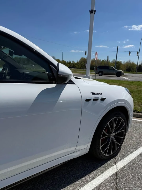 2023 Maserati Grecale - Image 2 of 9