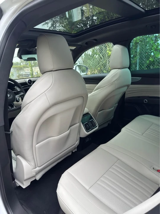2023 Maserati Grecale - Image 10 of 16