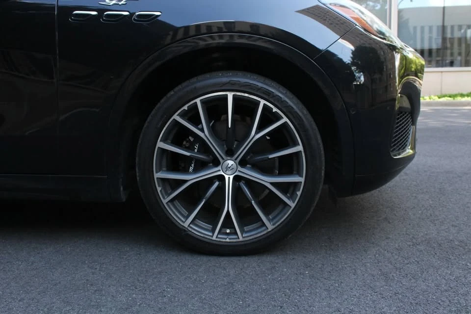 2023 Maserati Grecale - Image 10 of 16