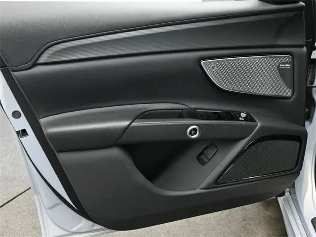 2023 Maserati Grecale - Image 3 of 16