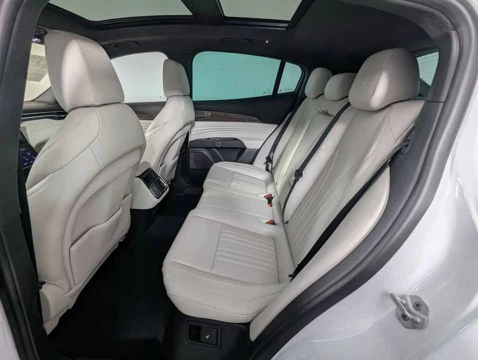 2023 Maserati Grecale - Image 14 of 20