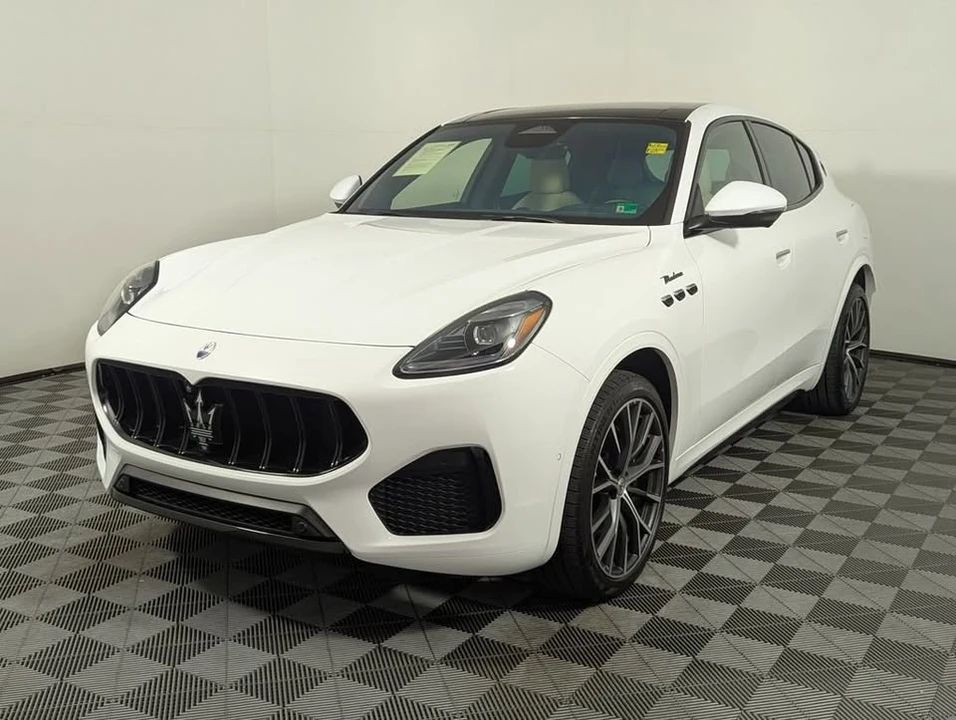 2023 Maserati Grecale - Image 2 of 20