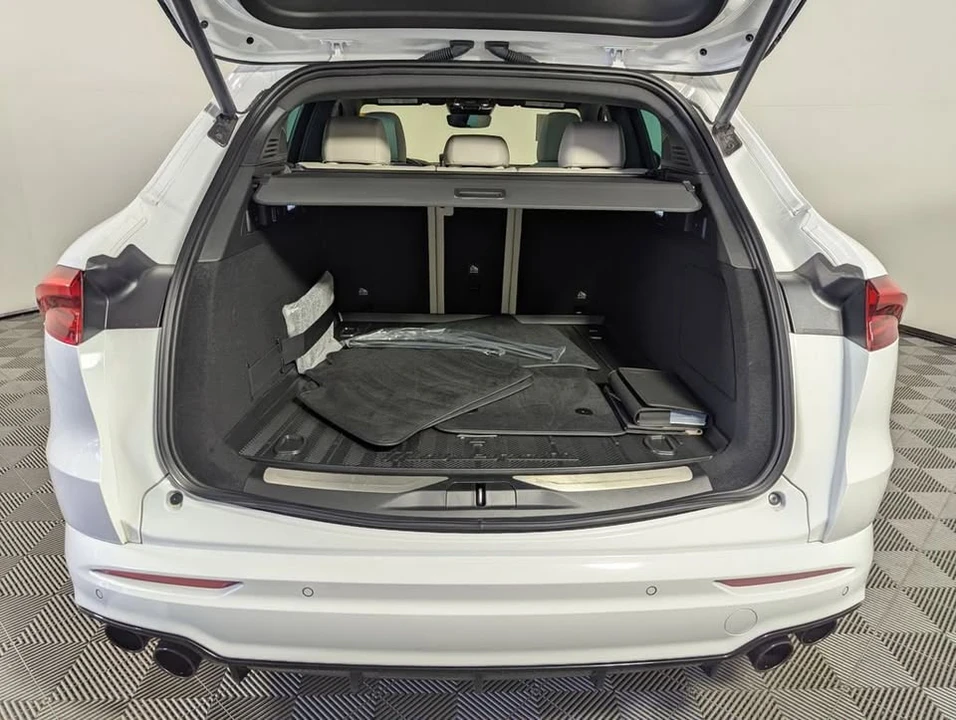 2023 Maserati Grecale - Image 15 of 20