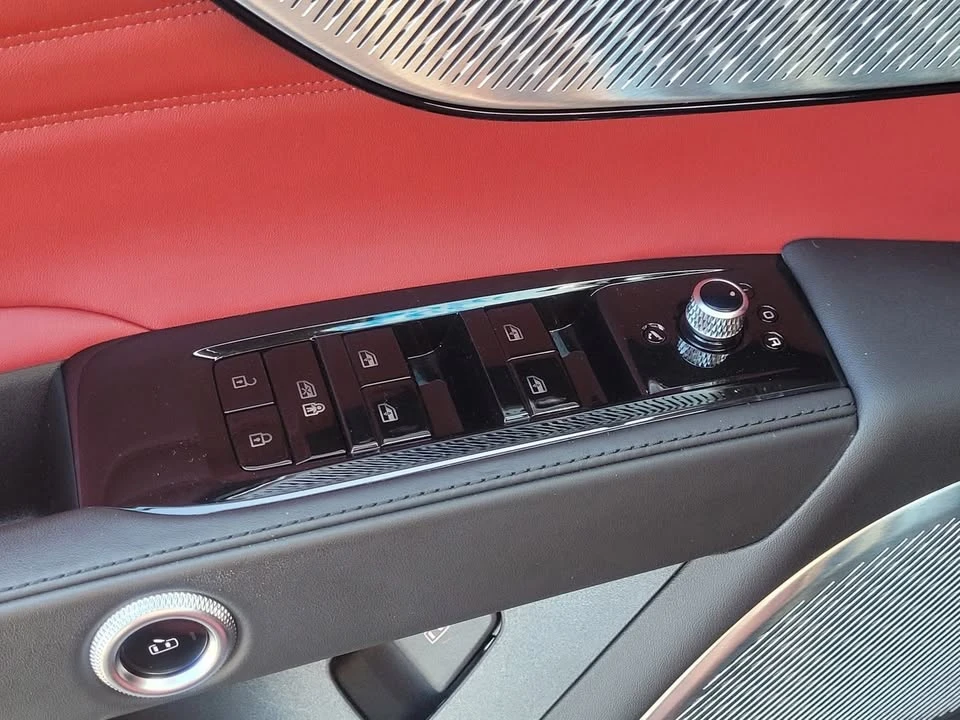 2023 Maserati Grecale - Image 15 of 17