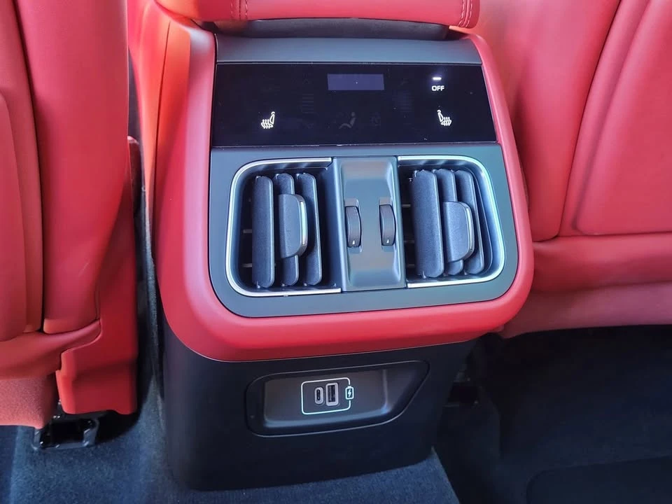 2023 Maserati Grecale - Image 10 of 17