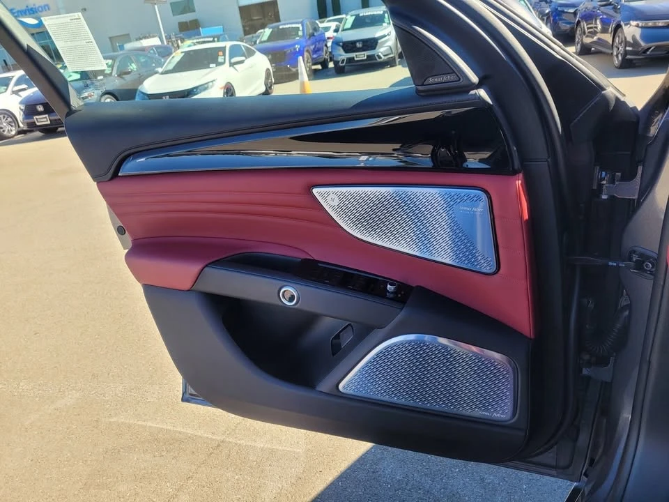 2023 Maserati Grecale - Image 14 of 17