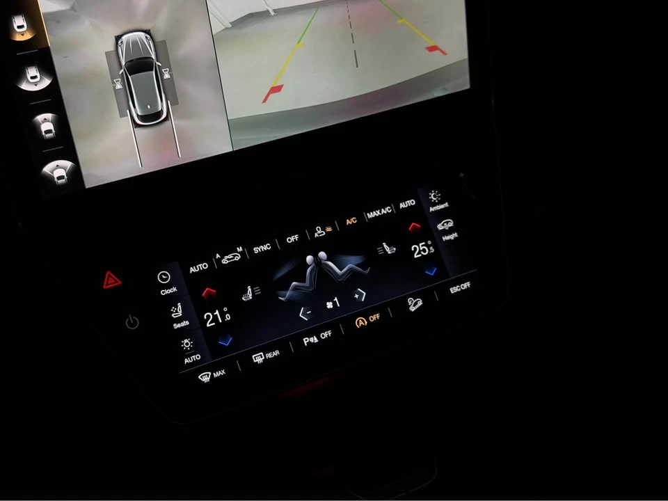 2023 Maserati Grecale - Image 16 of 17