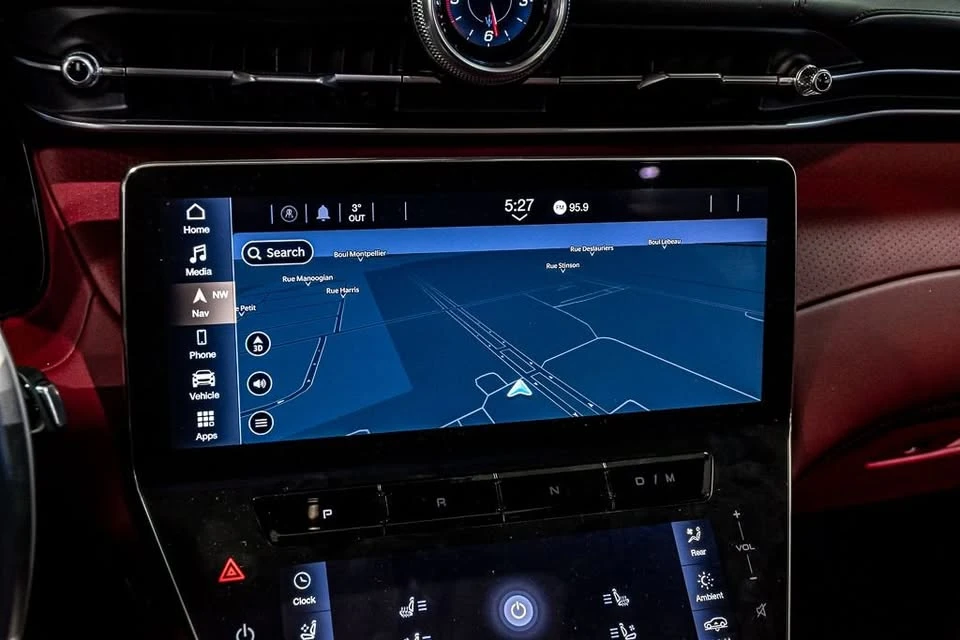 2023 Maserati Grecale - Image 17 of 19