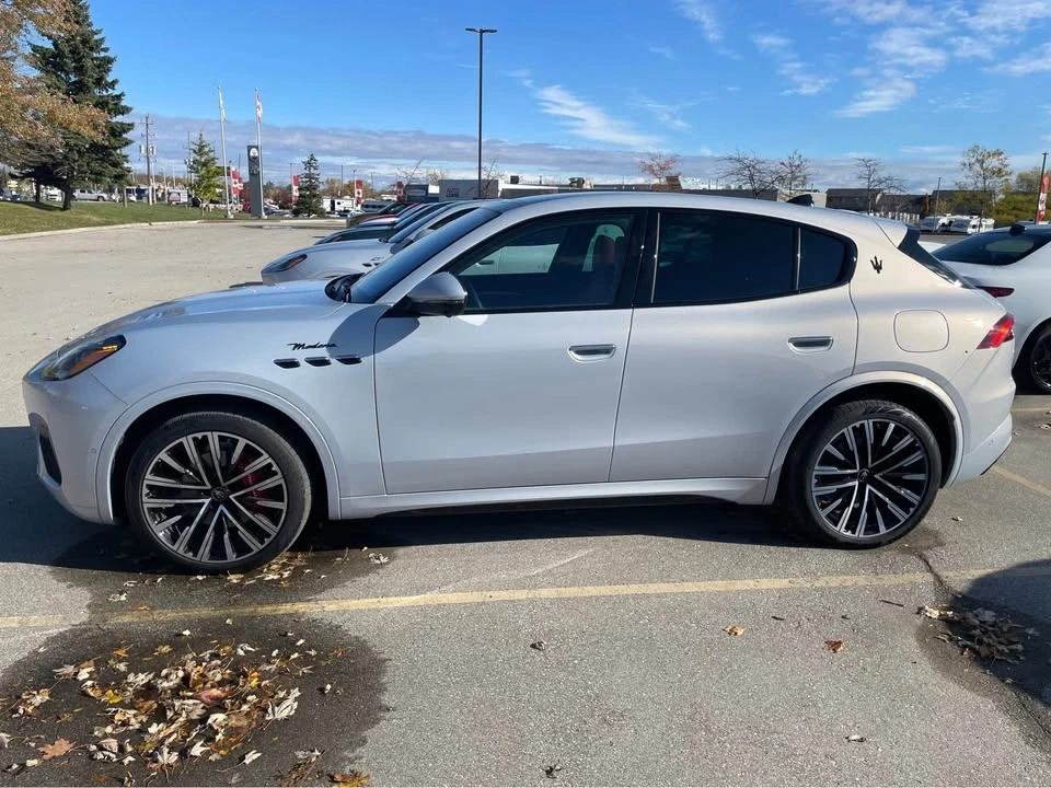 2023 Maserati Grecale - Image 2 of 9
