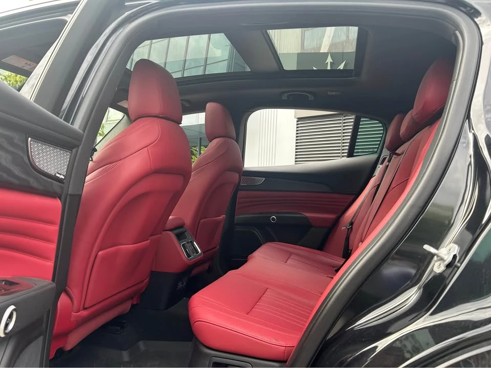 2023 Maserati Grecale - Image 16 of 19
