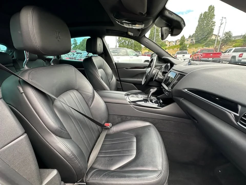 2023 Maserati Levante - Image 13 of 20