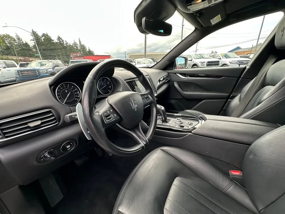 2023 Maserati Levante - Image 11 of 20