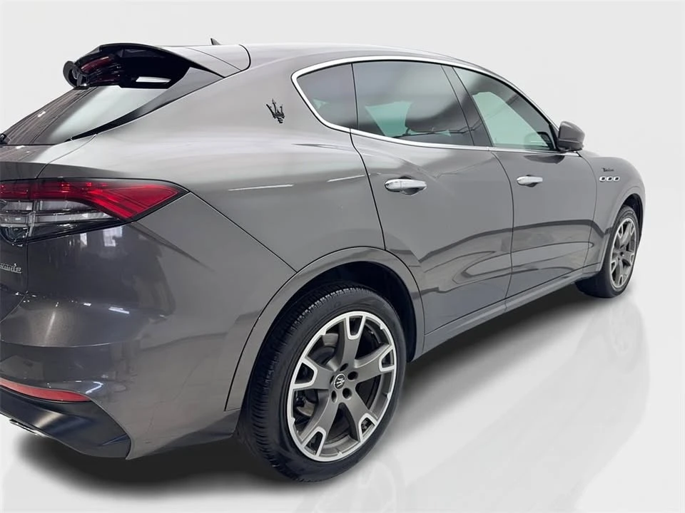2023 Maserati Levante - Image 13 of 20