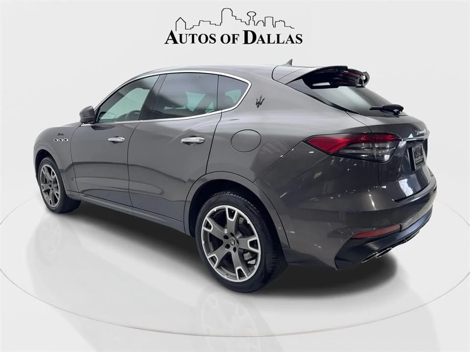 2023 Maserati Levante - Image 9 of 20