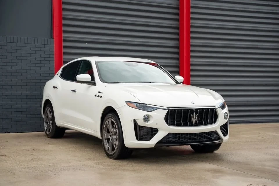 2023 Maserati Levante - Image 8 of 20