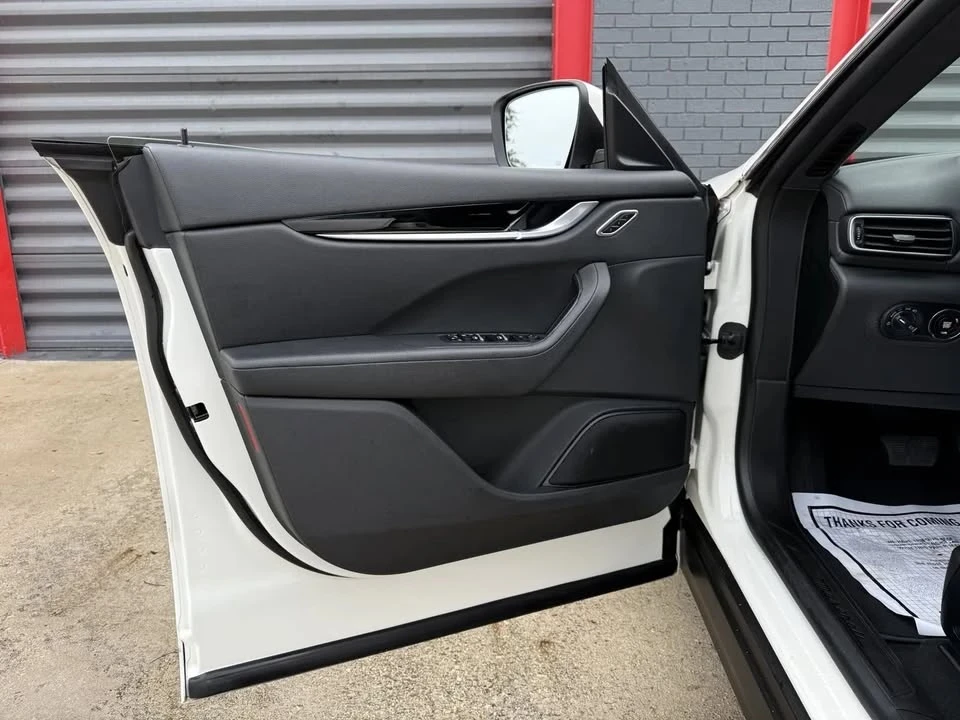 2023 Maserati Levante - Image 14 of 20