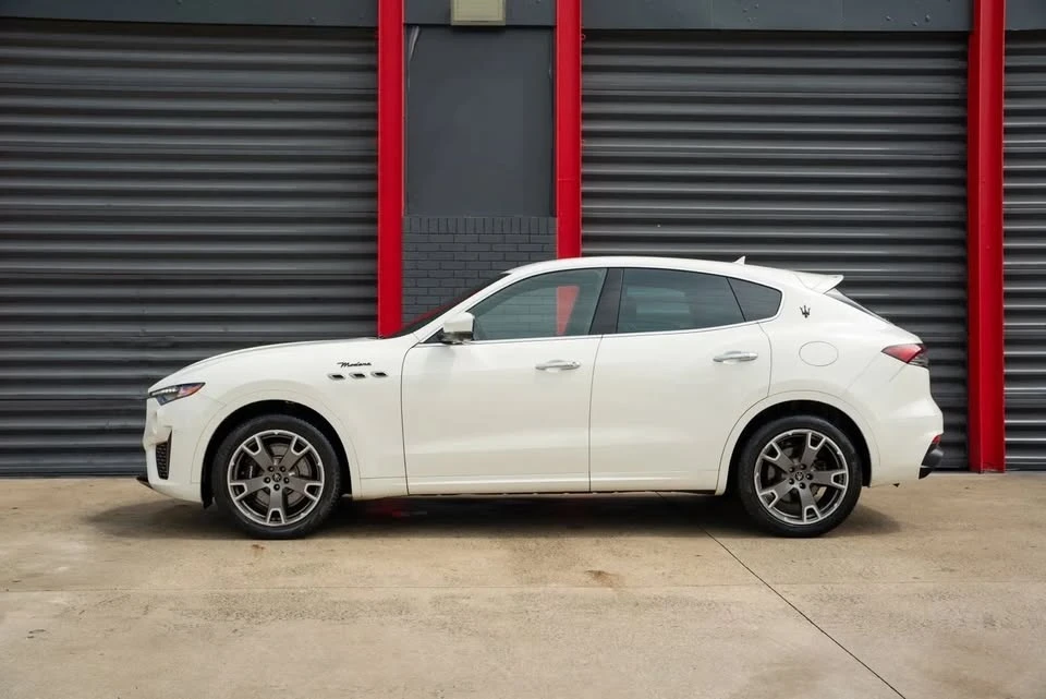 2023 Maserati Levante - Image 10 of 20