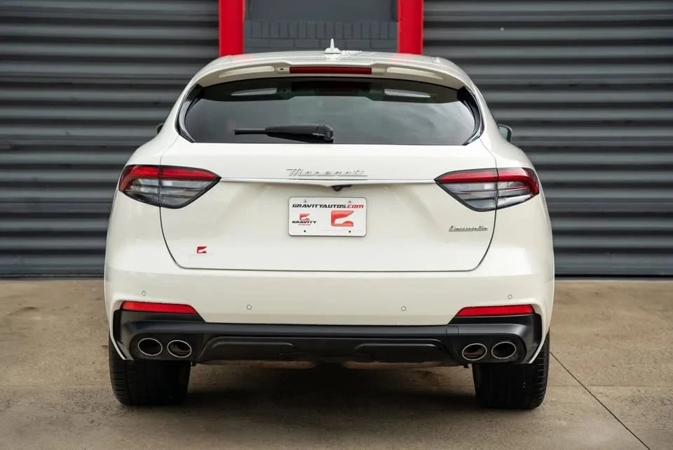 2023 Maserati Levante - Image 4 of 20