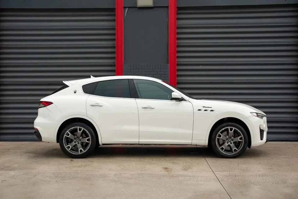 2023 Maserati Levante - Image 12 of 20