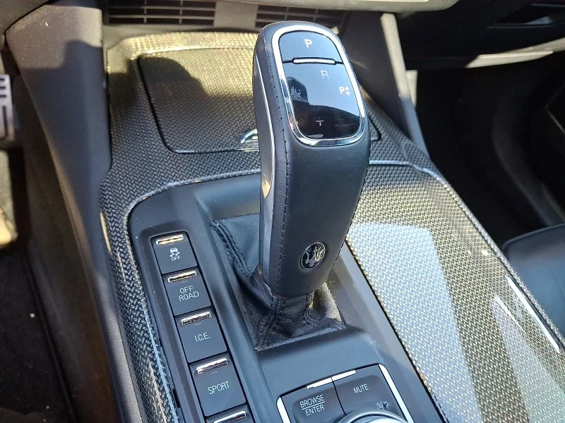 2023 Maserati Levante - Image 11 of 12