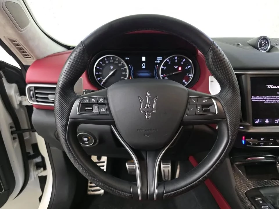 2023 Maserati Levante - Image 4 of 17