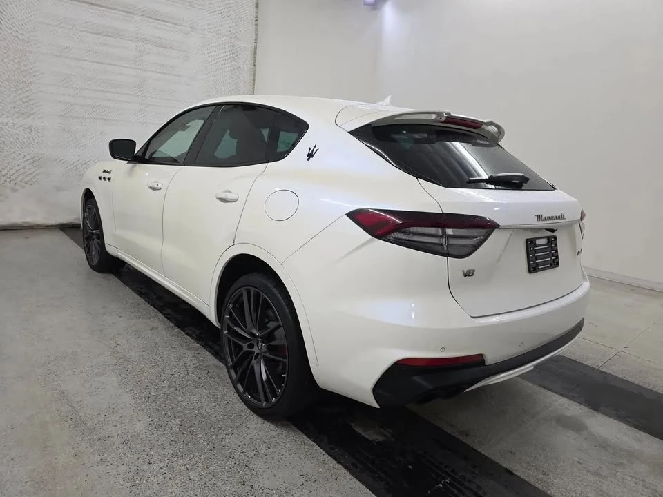 2023 Maserati Levante - Image 14 of 17