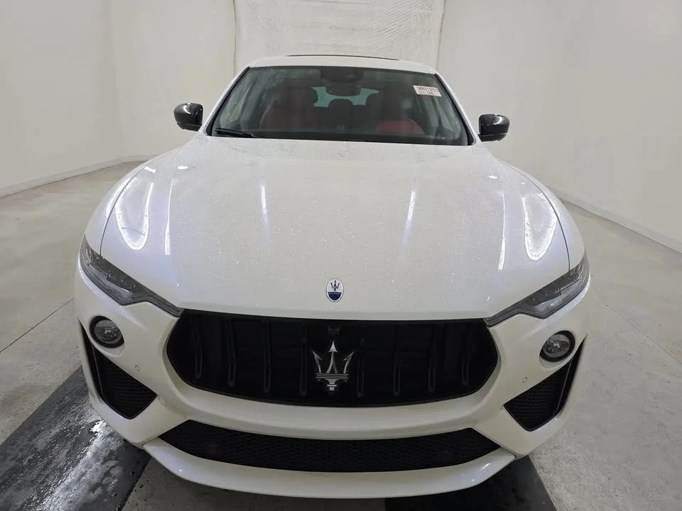 2023 Maserati Levante - Image 10 of 17