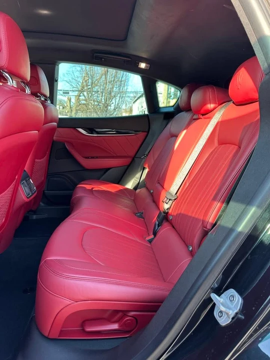 2023 Maserati Levante - Image 13 of 20