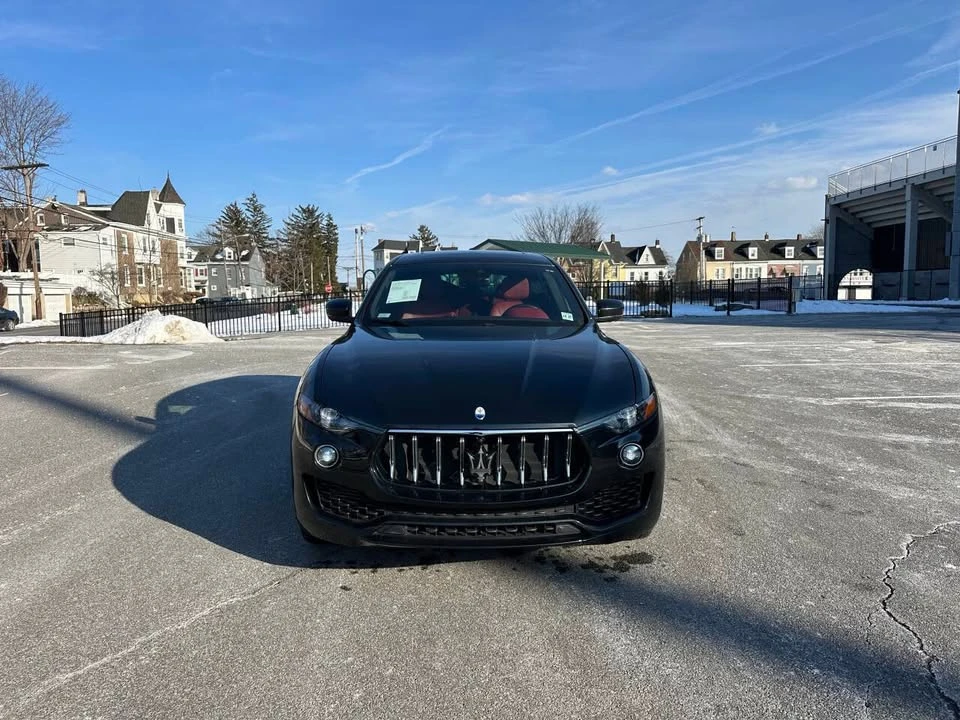 2023 Maserati Levante - Image 3 of 20