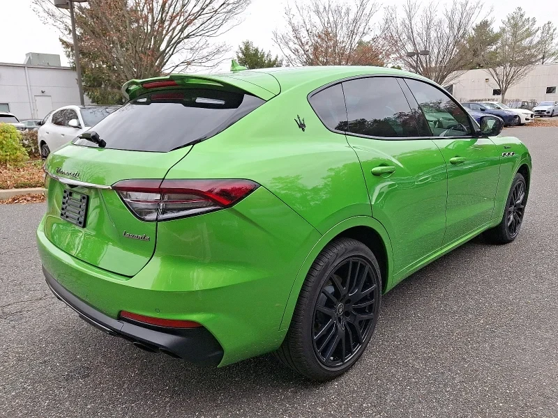 2023 Maserati Levante - Image 4 of 12
