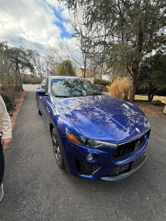 2023 Maserati Levante - Image 5 of 10