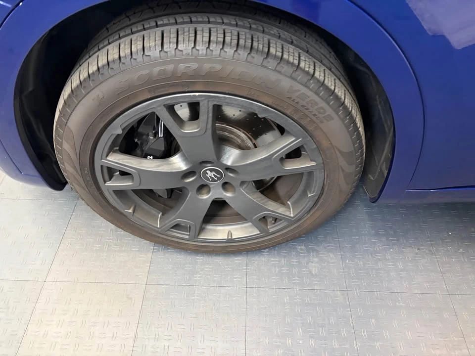 2023 Maserati Levante - Image 10 of 10