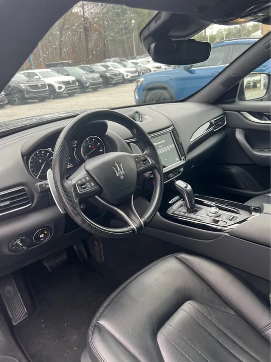 2023 Maserati Levante Modena - Image 8 of 10