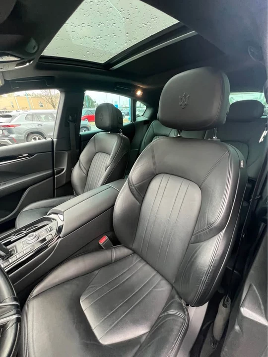 2023 Maserati Levante Modena - Image 9 of 10