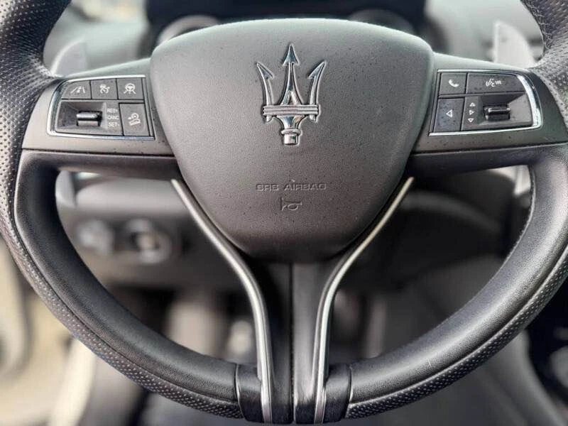 2023 Maserati Levante Modena - Image 12 of 16
