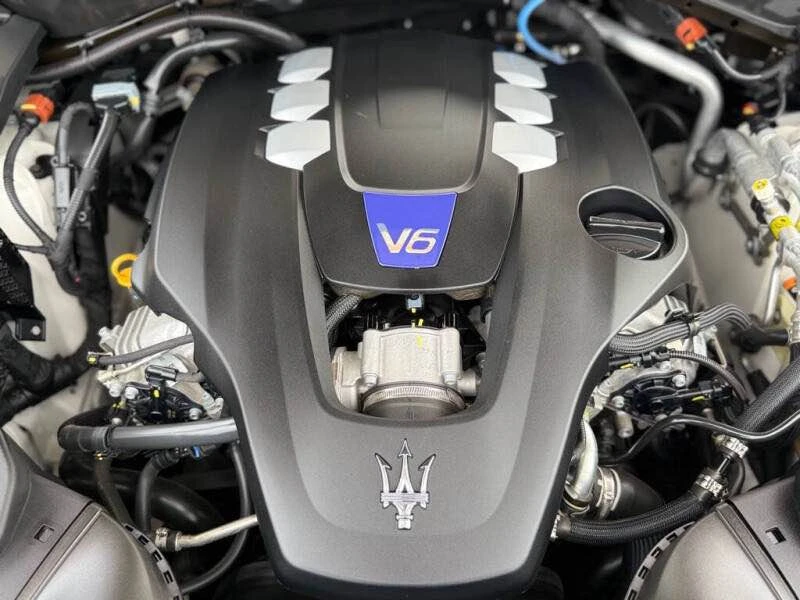 2023 Maserati Levante Modena - Image 15 of 16