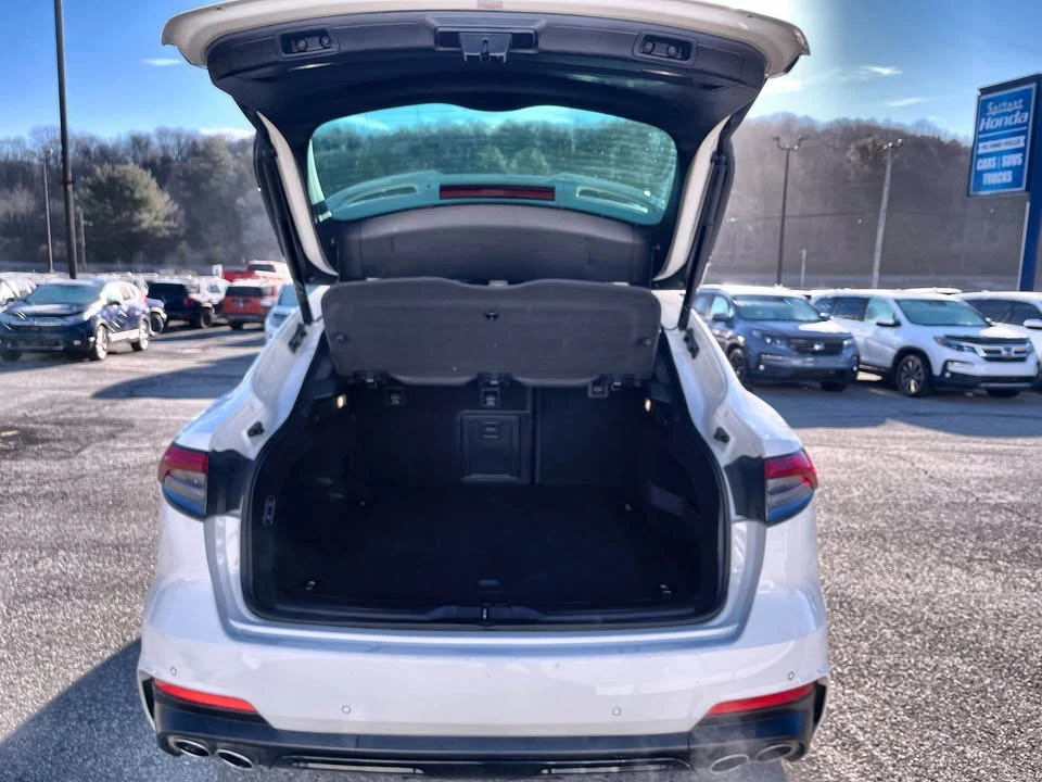 2023 Maserati Levante Modena - Image 6 of 13