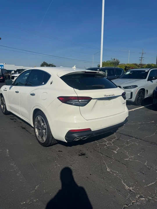2023 Maserati Levante Modena - Image 5 of 13