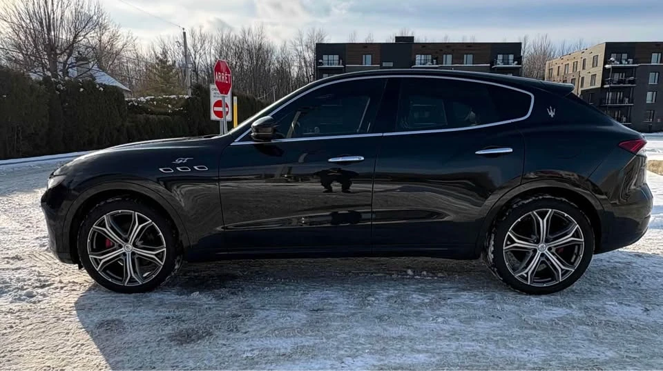 2023 Maserati Levante - Image 5 of 7