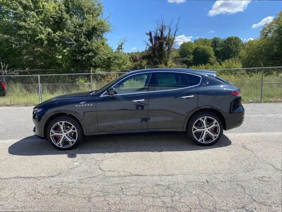 2023 Maserati Levante - Image 5 of 20